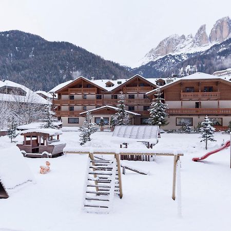 Hotel Sella Ronda Serenella Кампителло-ди-Фасса Экстерьер фото