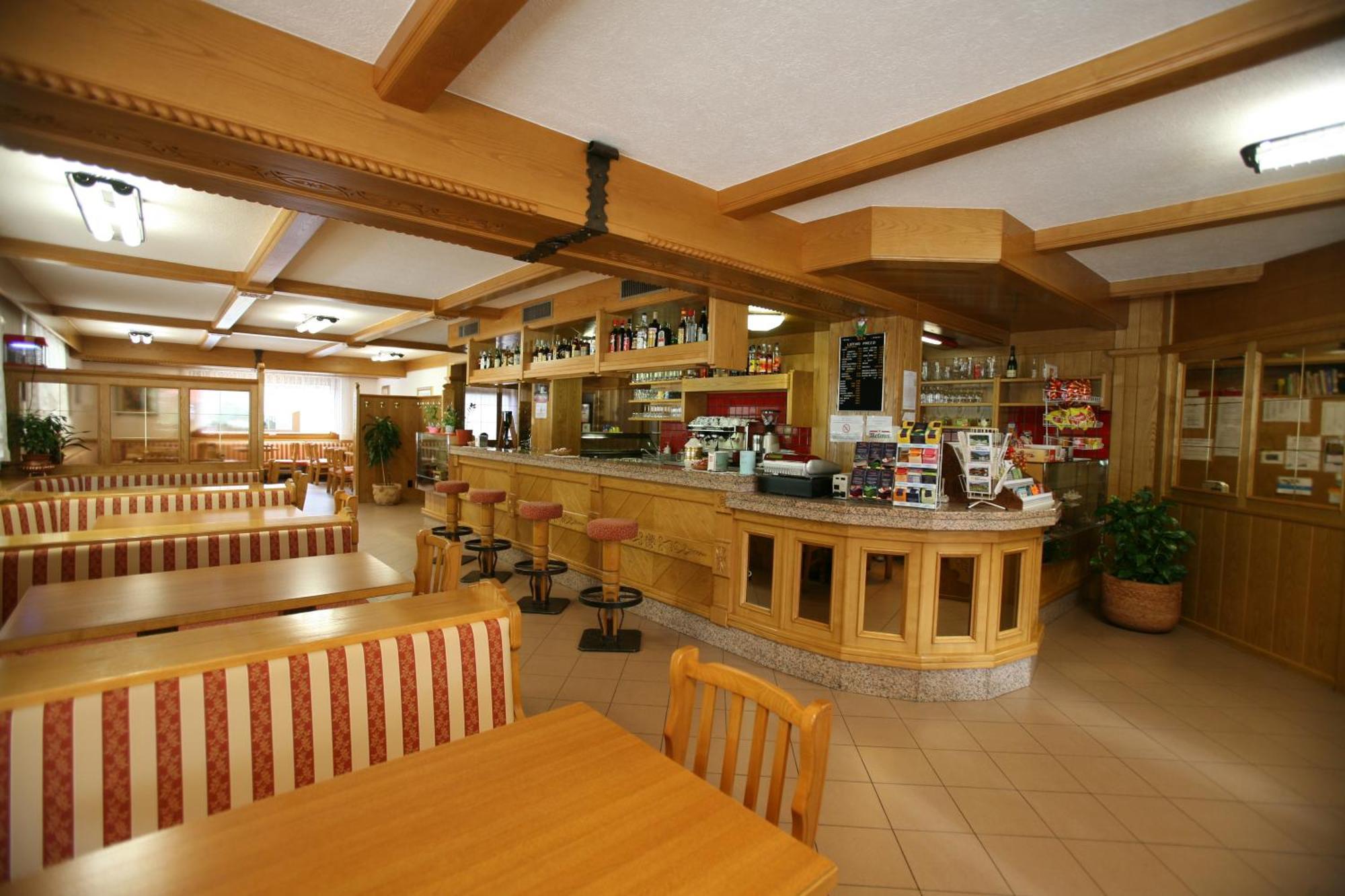 Hotel Sella Ronda Serenella Кампителло-ди-Фасса Экстерьер фото