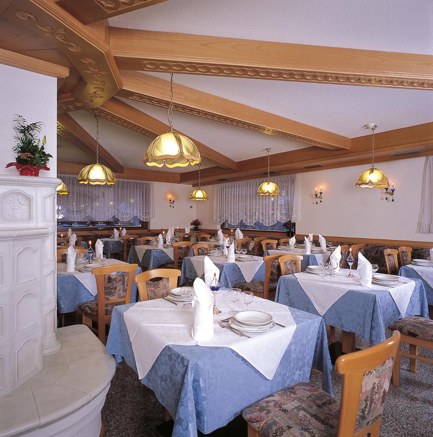 Hotel Sella Ronda Serenella Кампителло-ди-Фасса Экстерьер фото